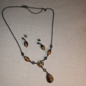 NR marked brown beaded chain necklace with matching push-back earrings.